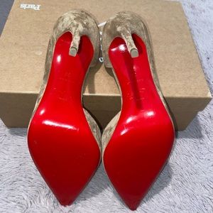 Louboutin Iriza 100 in color cappuccino. Size 38 (8).
